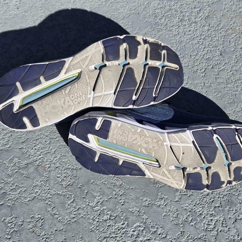 HOKA ONE ONE Elevon Size 10 Men's Lightweight Road-Running Sneakers